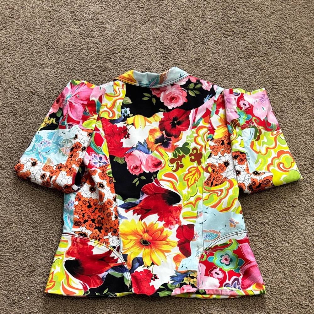 Alberto Makali ladies Colorful Floral Blazer - Picture 5 of 8